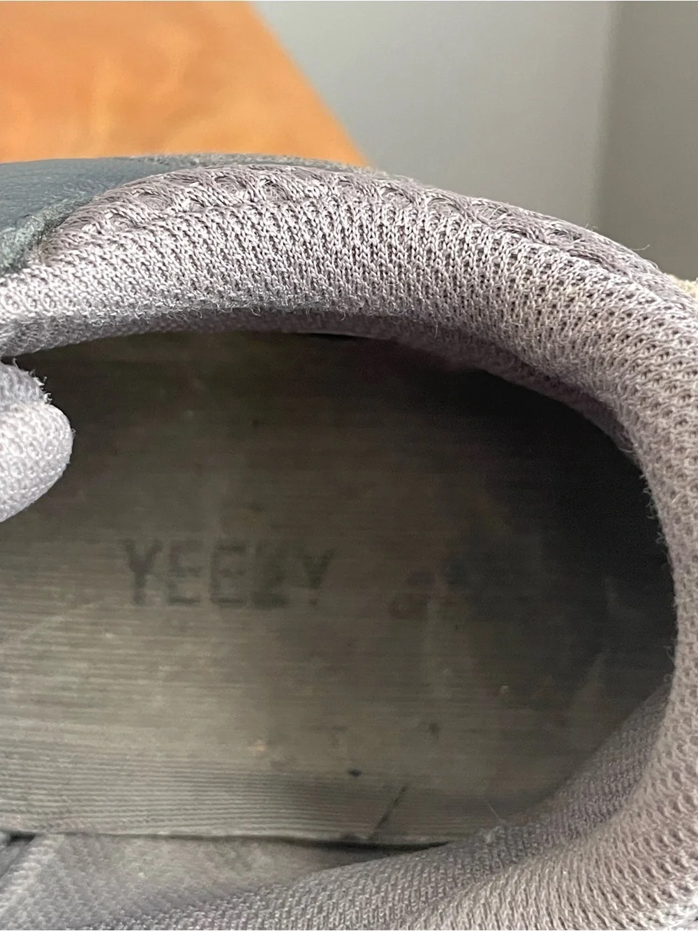 Adidas Yeezy Boost 700 Mauve Sneakers Men’s Size 8.5 Brown Gray Chunky Running S